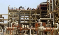 إيران ستزيد صادرات النفط لو رفعت العقويات
