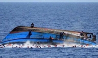 عشرات الضحايا والمفقودين بغرق قارب قبالة السواحل الليبية