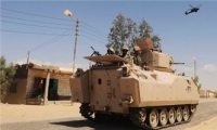 الجيش المصري يدمر معاقل المسلحين ويضبط اسلحة بالشيخ زويد