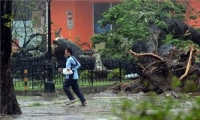 100 قتيل ومليون مشرد في اعصار هايان