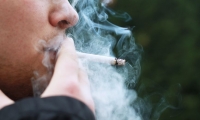 دراسة أمريكية: التدخين يدمر الرؤية