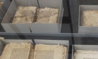 مخطوطات الأقصى.. ترميم التاريخ لمواجهة التهويد