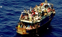 مخاوف من موت مئات المهاجرين بعد غرق سفينة قبالة السواحل الليبية