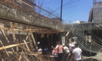 اصابة 4 عمال بجراح بين طفيفة وخطيرة إثر انهيار سقف في ورشة بناء