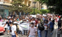 الاحتجاجات في لبنان تستمر بعد رفض مناقصات قدمتها شركات النفايات
