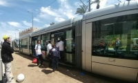 مصرع سائحة خلال عملية طعن في القطار في القدس