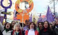تفريق تظاهرة نسائية في إسطنبول بمناسبة اليوم العالمي للمرأة