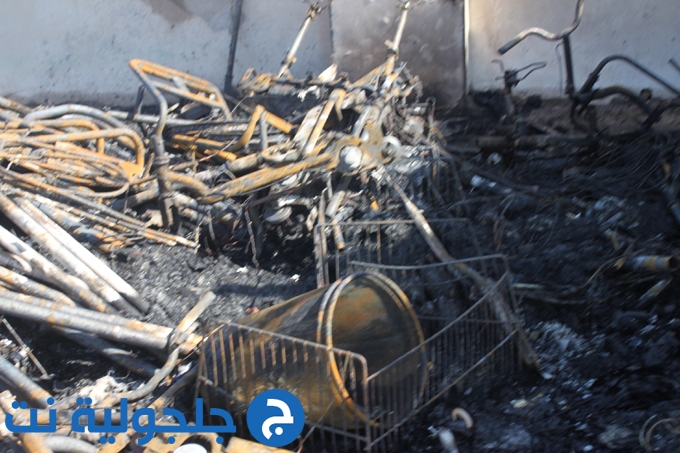 حريق في مخزن لالعاب الاطفال في المنطقة الصناعية في كفر قاسم