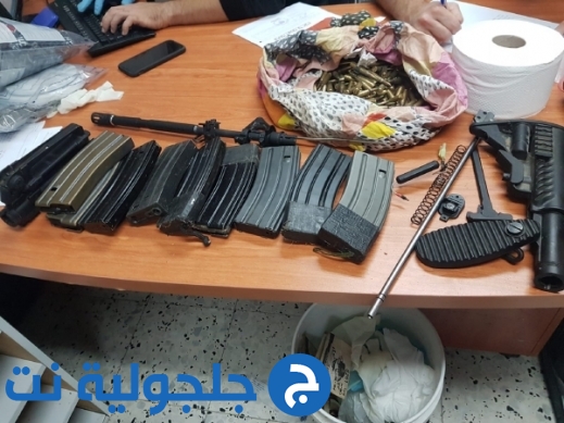 اعتقال 3 شبان من تل السبع بعد ضبط سلاح وكمية من الذخيرة ومخدرات