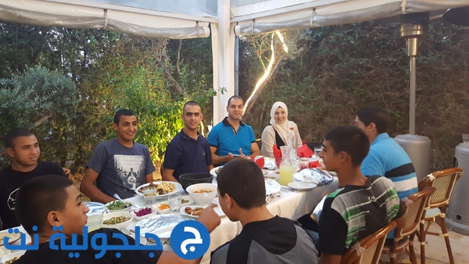 وجبة إفطار وأمسية رمضانية لطلاب وحدة النهوض بأبناء الشبيبة