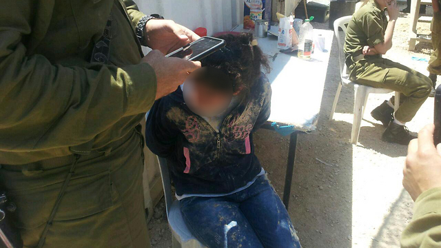 شابة فلسطينية تطعن جنديًا في بنيامين وتصيبه بجراح بين طفيفة ومتوسطة