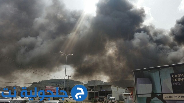 اندلاع حريق هائل في مجمع للسيارات في مجد الكروم 