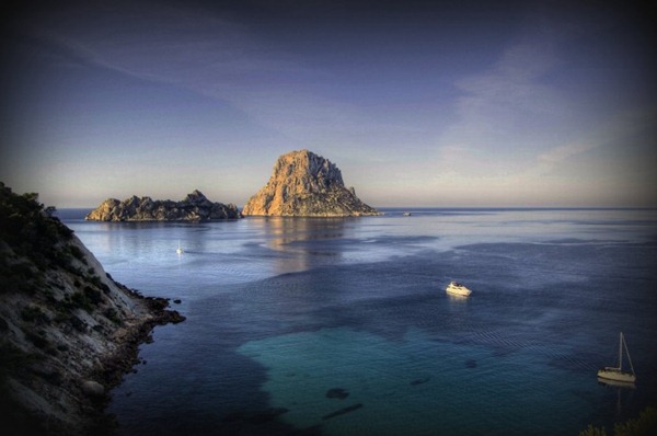 سياحة الأثرياء في جزيرة إيبزا الإسبانية