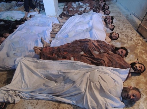 الأسد يرتكب مجزرة بالكيماوي في الغوطة تحت عين المراقبين