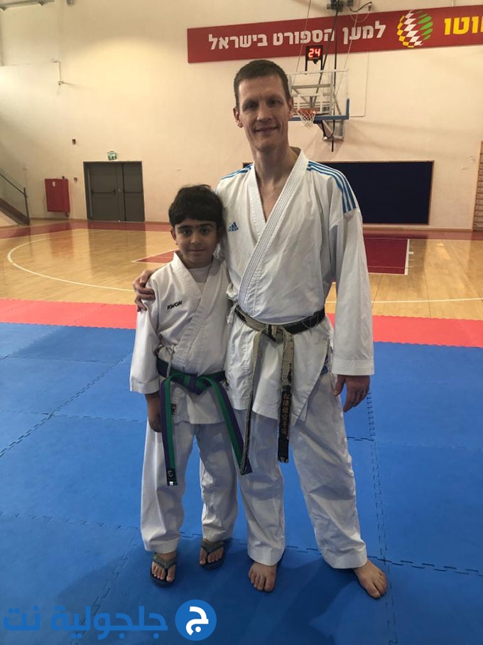 مدرسة Hosni kai karate المدرب بطل العالم وبطل اوروبا البلجيكي junior lefevre