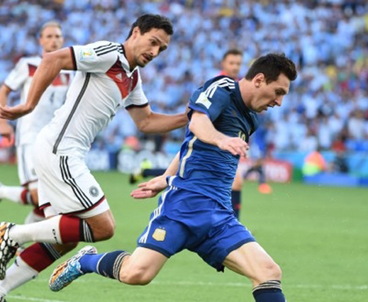 المنتخب الالماني يفوز على المنتخب الارجنتيني بهدف نظيف ويتوج بلقب كأس العالم 2014