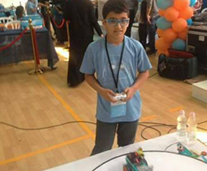 تأهل الطالب عبد الناصر حجلة لمسابقة الروبوتات في ماليزيا