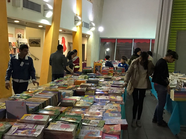 تمديد معرض الكتاب الناجح في جلجولية حتى ألأحد 19.02.2017