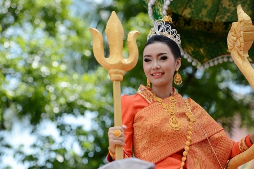 مجموعة صور من إحتفالات السنة التقليدية الجديدة في دولة لاوس