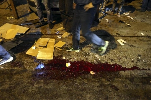 40 قتيلا ومئات الجرحى في انفجارين يهزان في لبنان