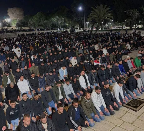 45 ألف مصلٍ أدوا صلاتي العشاء والتراويح في المسجد الأقصى المبارك