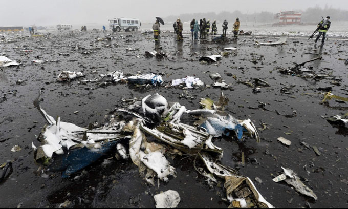 فيديو: تحطم طائرة لـفلاي دبي في روسيا ومصرع 62 راكبا